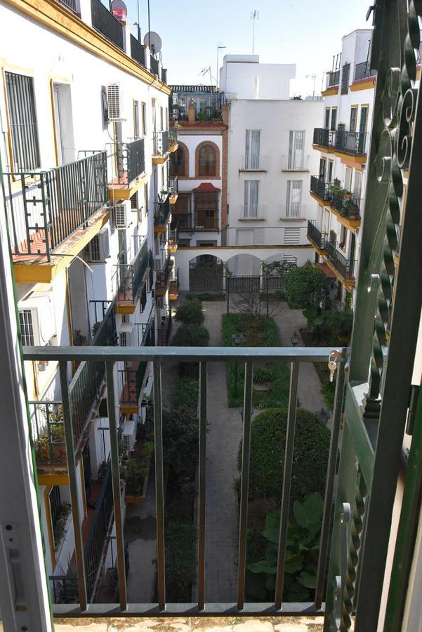 Room Martinez Siviglia Esterno foto